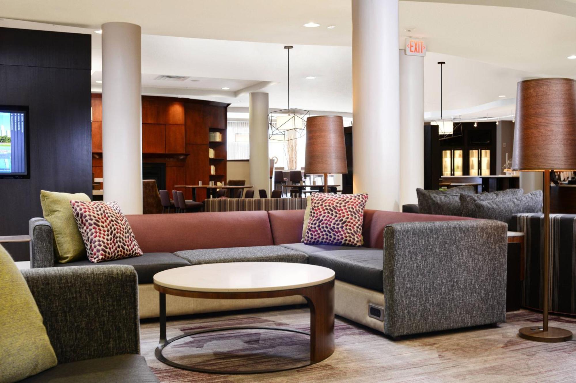 Courtyard Marriott Houston Pearland Hotel Exterior photo